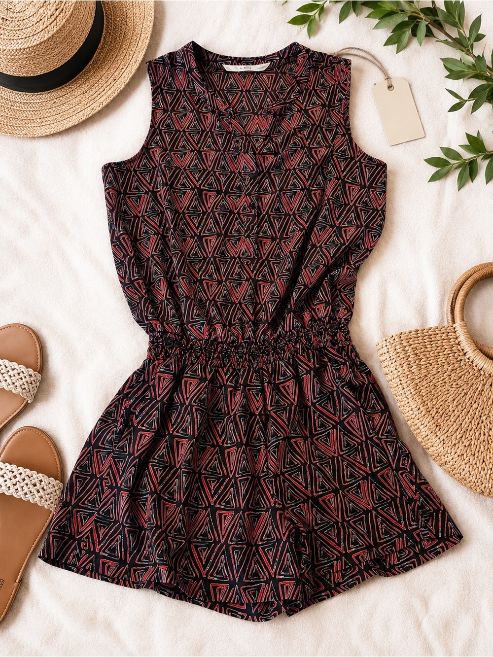 Gibson Geometric Print Sleeveless Drop Waist Romper in Black & Red Medium EUC